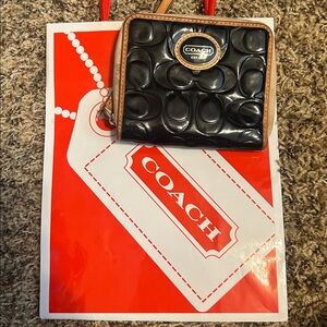Coach Peyton Patent Leather Embossed Logo Zip Wallet - Black / Retail $138